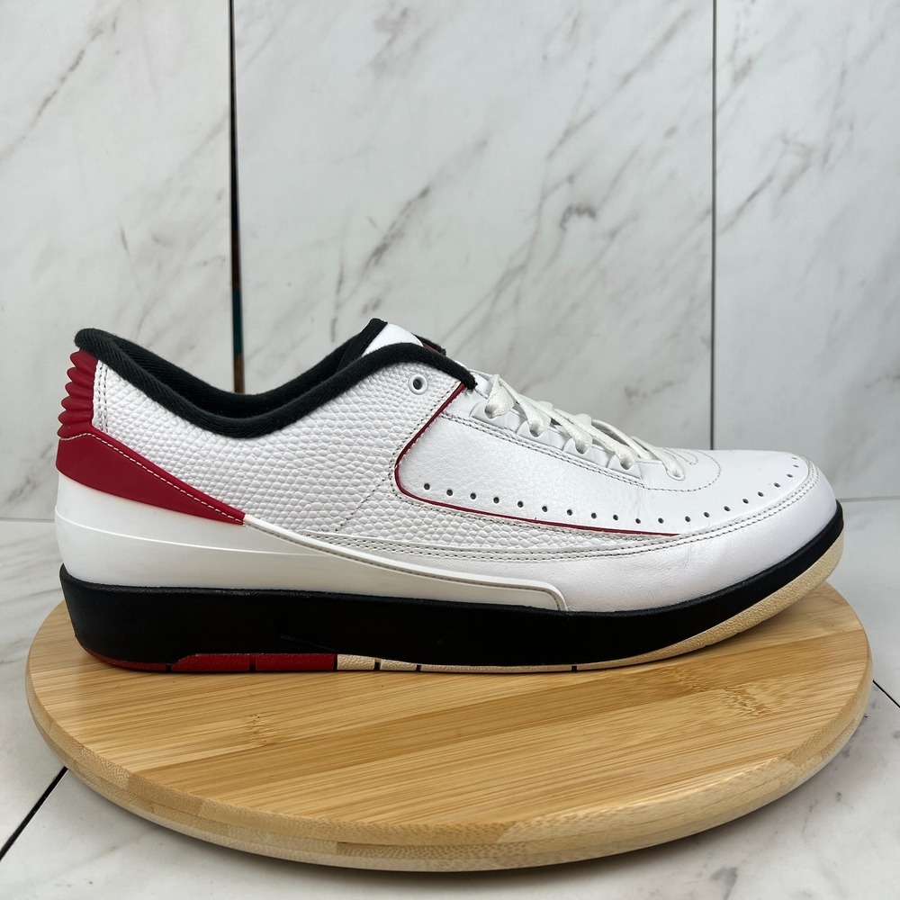 2016 Nike Air Jordan 2 Retro Low Chicago Mens Size 13 White Sneakers 832819-101